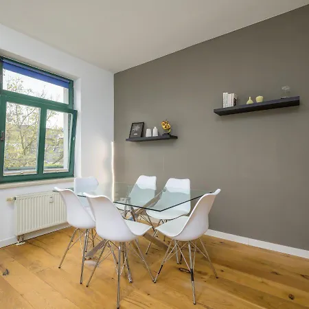 Arbio I Modern Near Stoetteritz Lejlighed